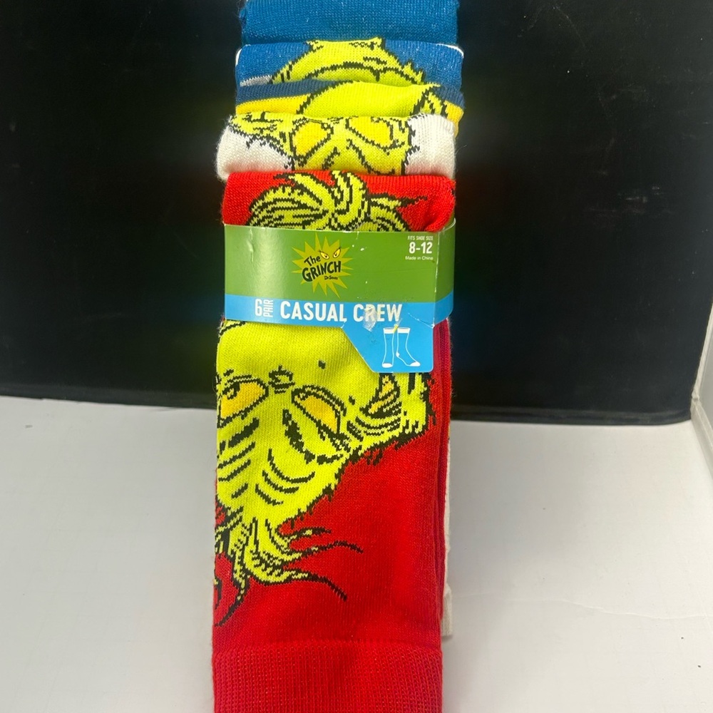 Bioworld The Grinch Casual Crew Socks - Red, Yellow, Blue, White